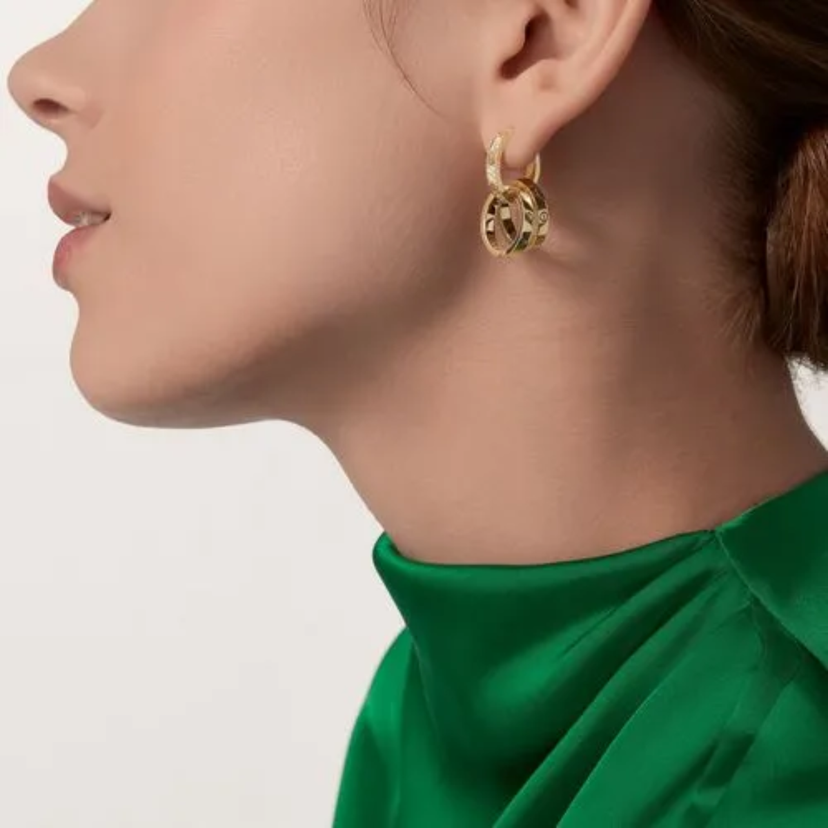 Brinco love argola duplo cravejado - Ouro 18K