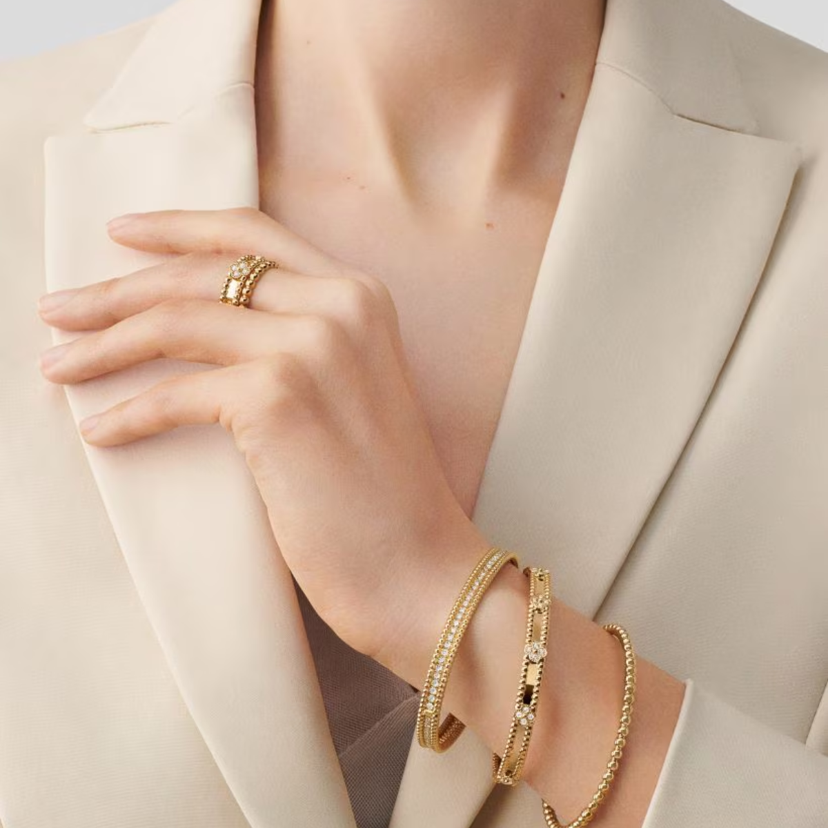 Bracelete Alhambra Trevos Sweet Perlee Clovers - Ouro 18K