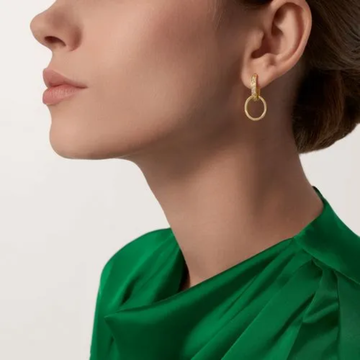 Brinco love argola duplo cravejado - Ouro 18K