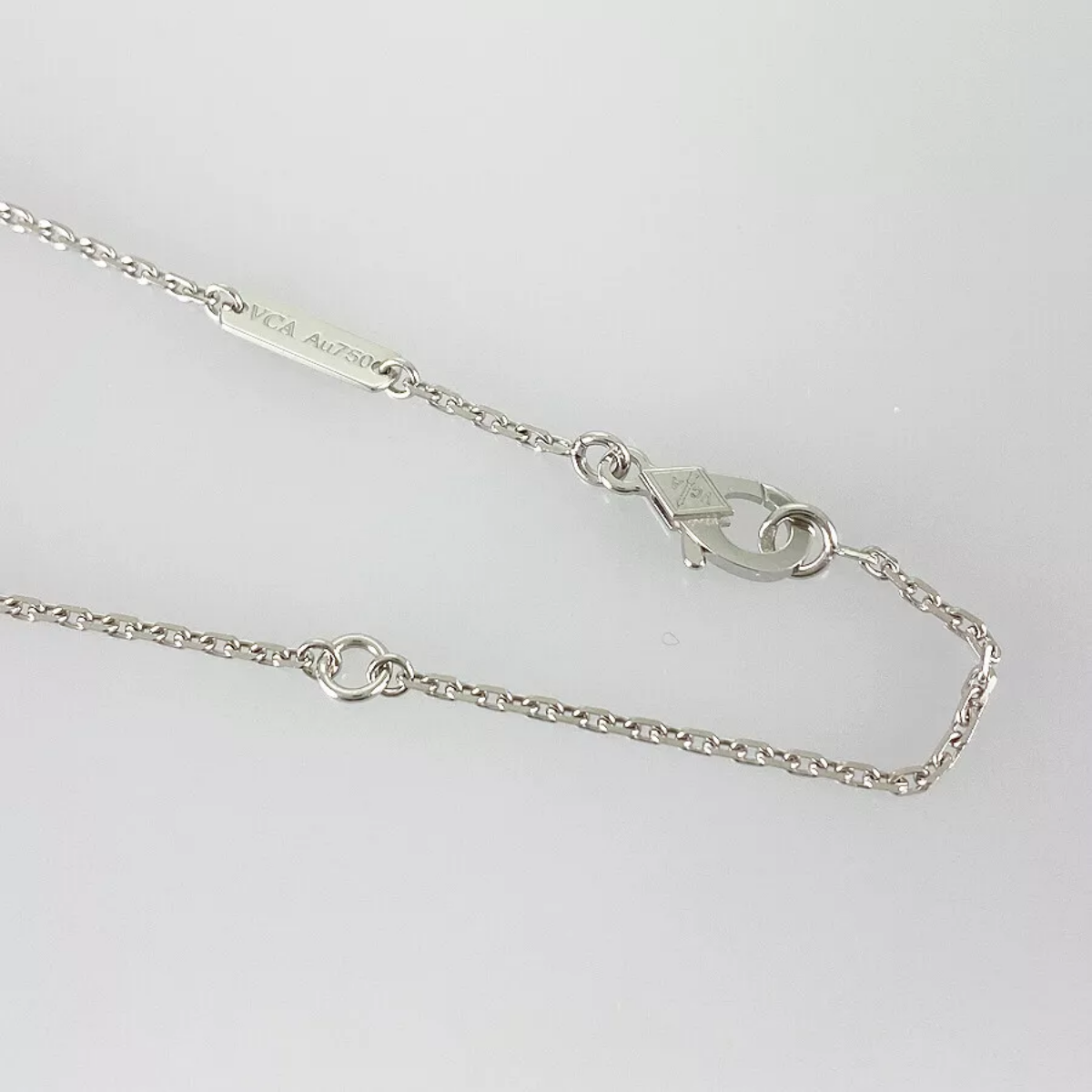 Colar Vintage Alhambra Pingente Único Trevo Branco - Prata de Lei