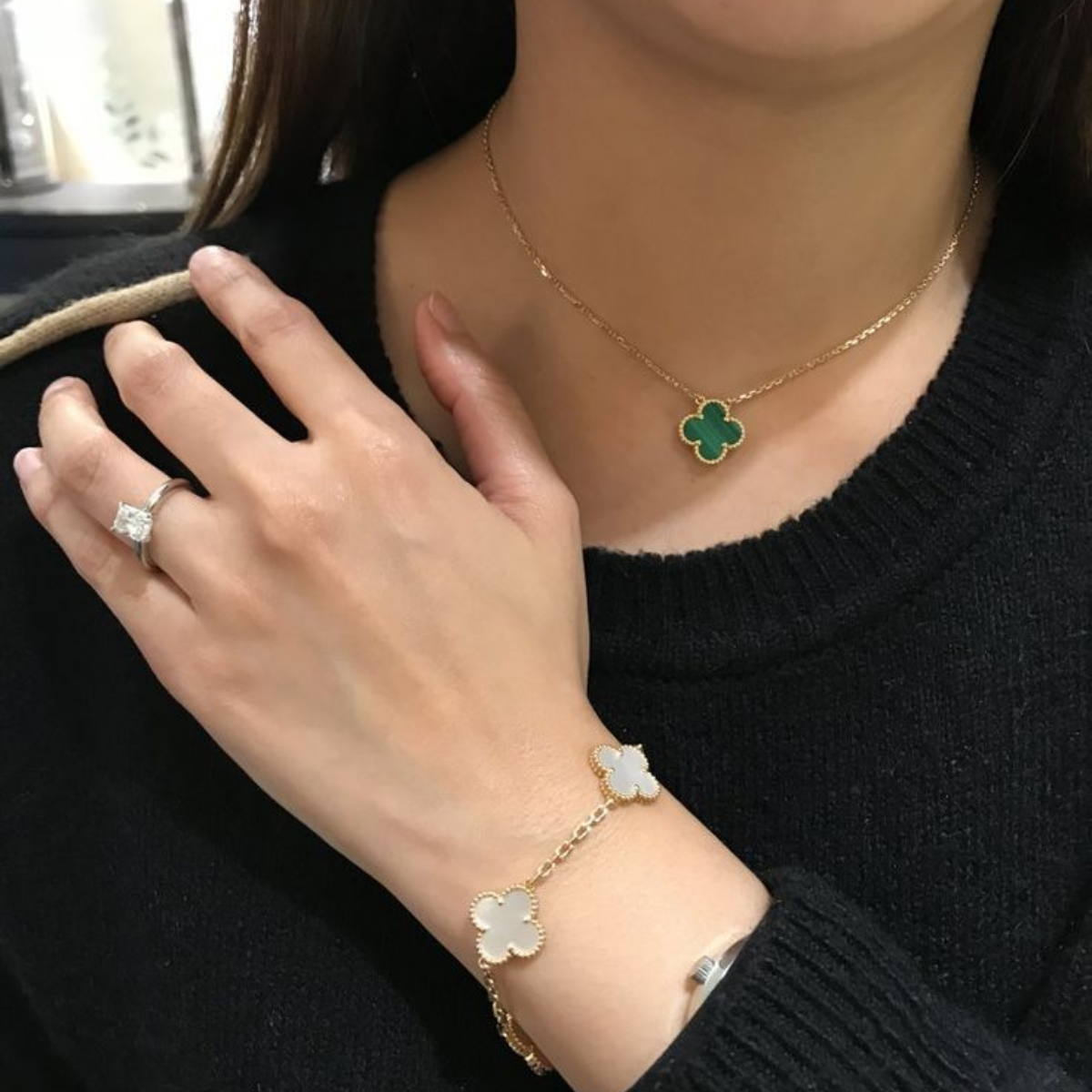 Colar Vintage Alhambra Pingente Único Trevo Verde - Ouro 18K