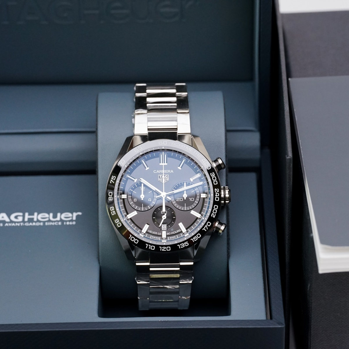 Relógio T.H Carrera Chronograph Fundo Preto Tachymetre