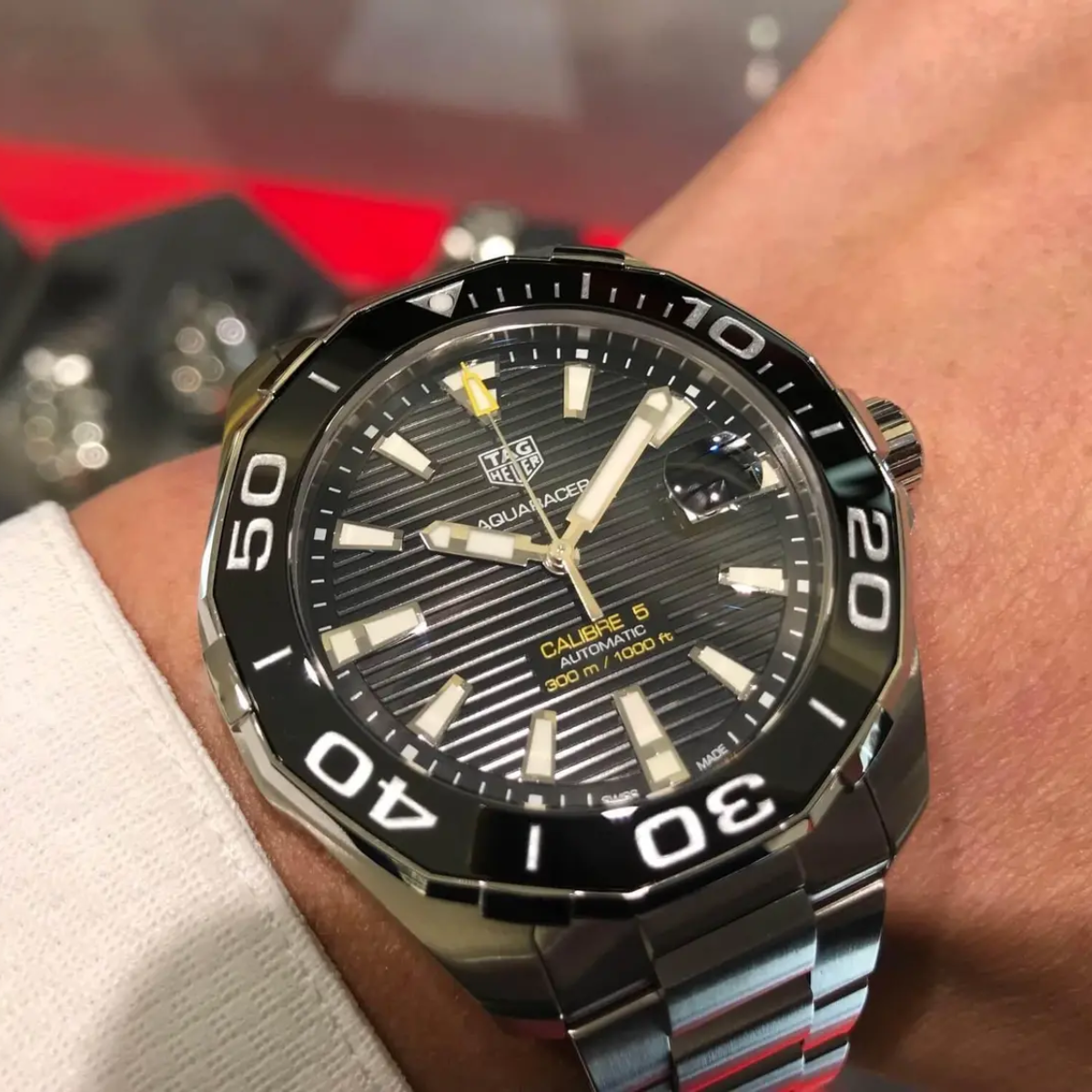 Relógio T.H Aquaracer Fundo Preto Calibre 5