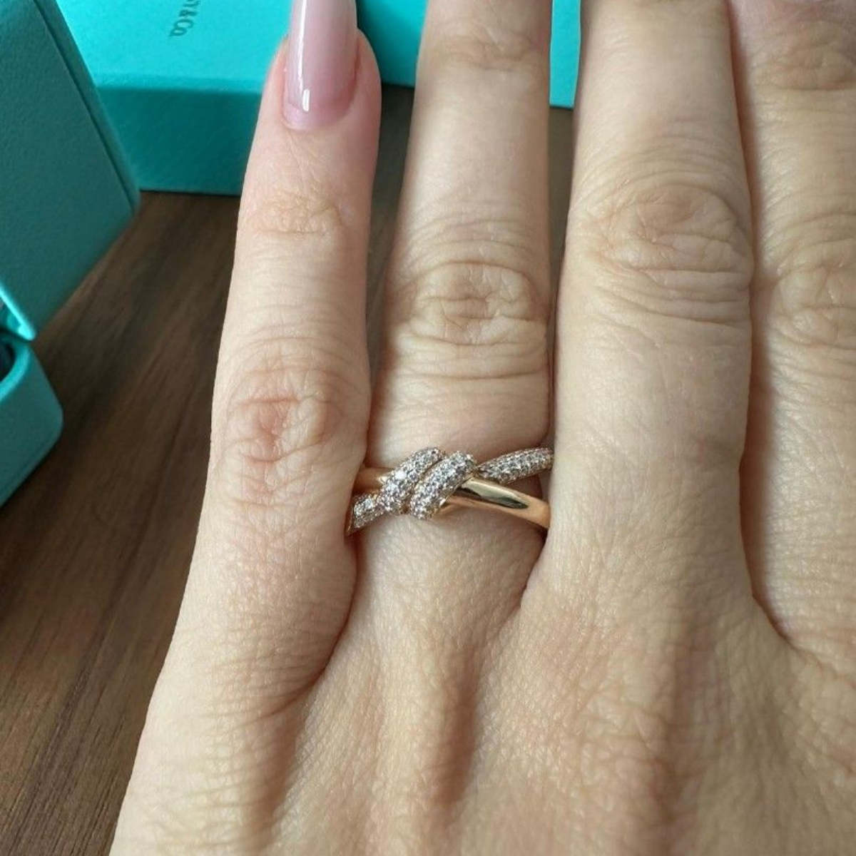 Anel Knot Nó Entrelaçado Cravejado - Ouro 18K