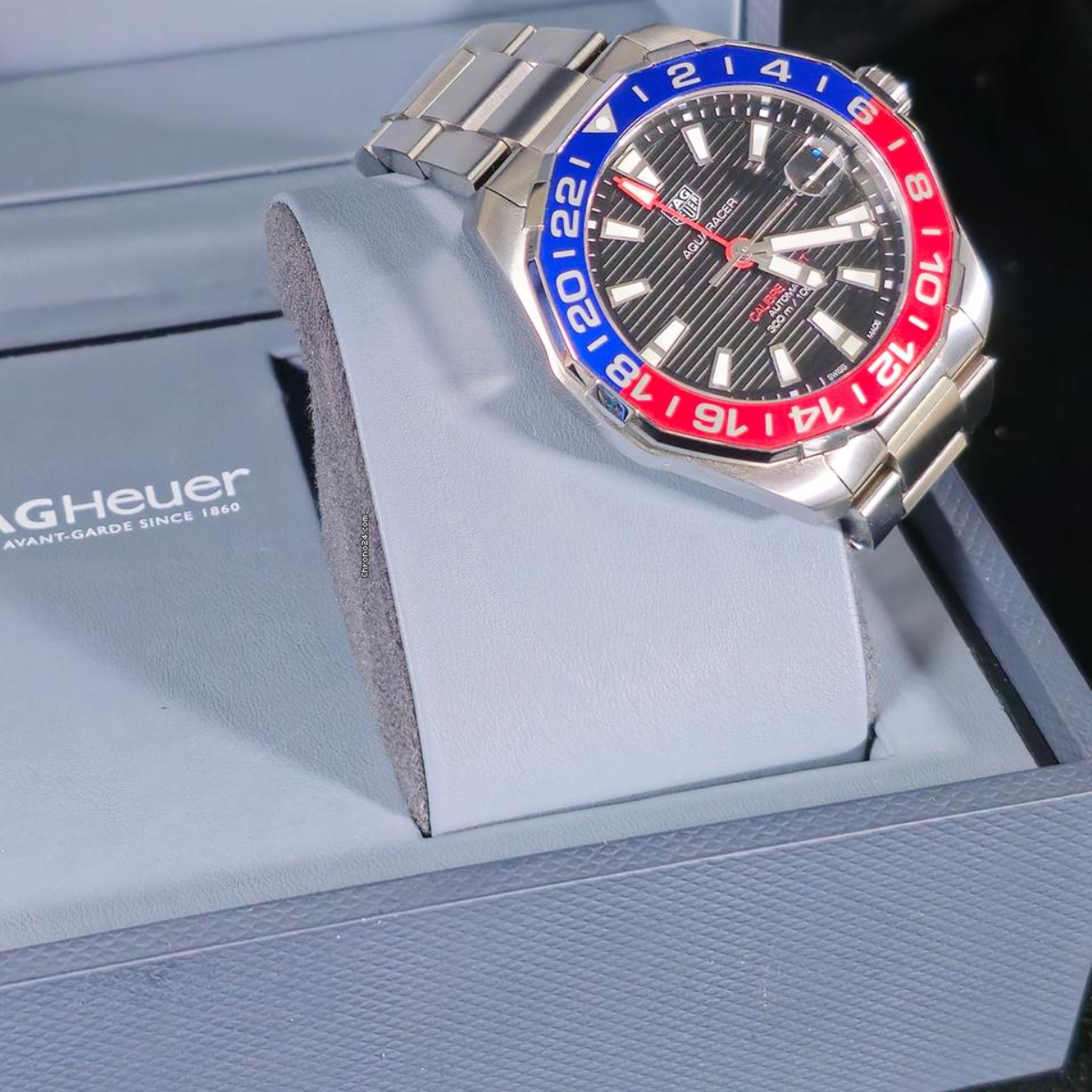 Relógio T.H Aquaracer Azul e Vermelho Calibre 7 GMT "Pepsi"