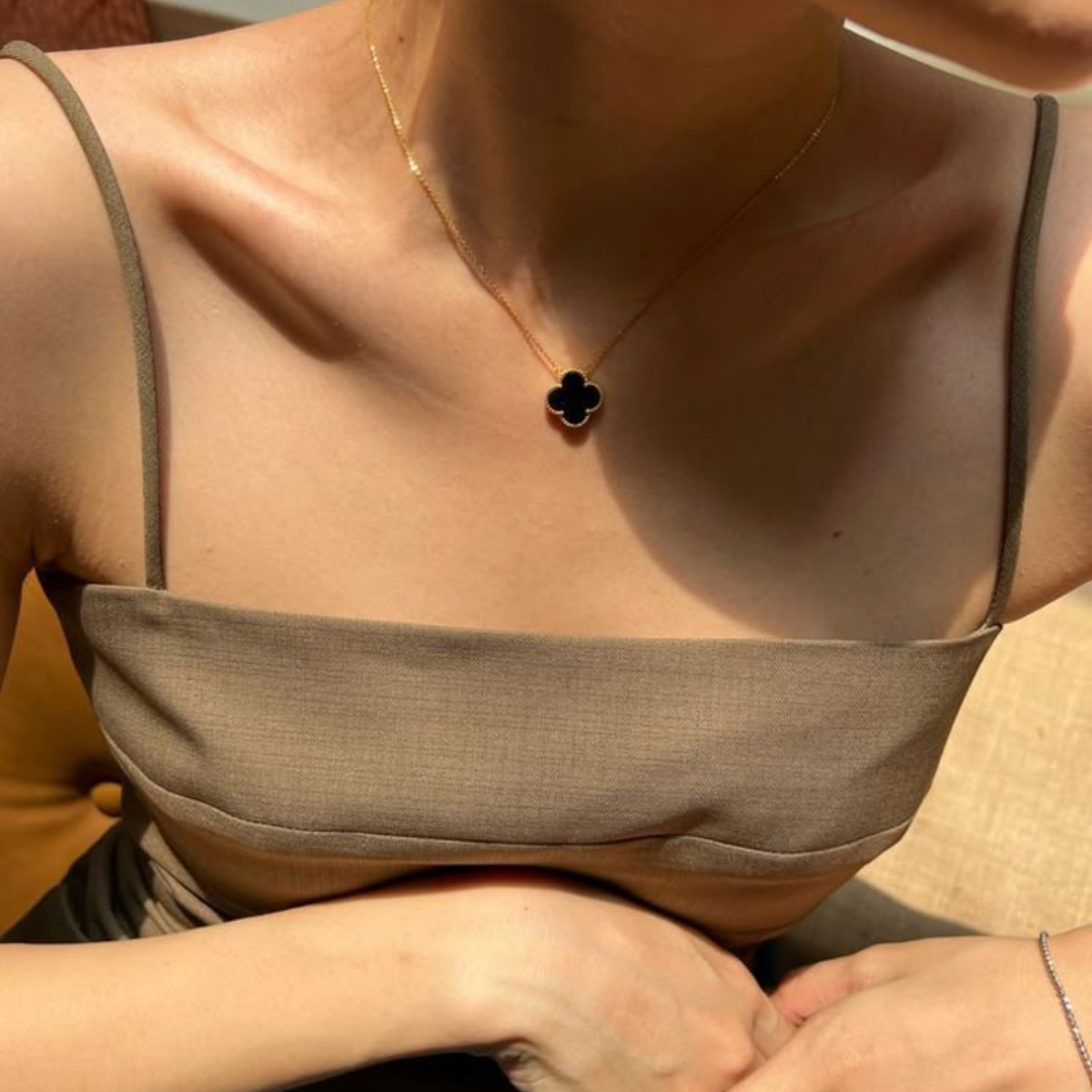 Colar Vintage Alhambra Pingente Único Trevo Preto - Ouro 18K